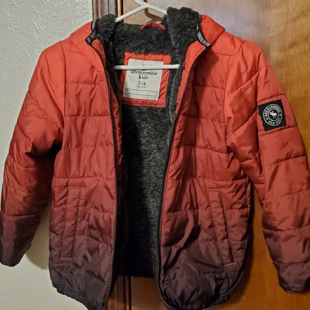 Kids hooded Abercrombie red ombre puffer coat